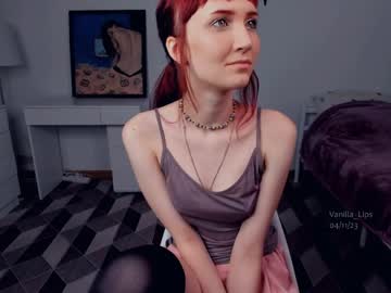 webcam girl vanilla_lips live cam image #7558064