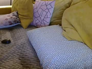 webcam girl juicy_peach88 live cam image #3981475