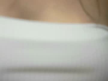 webcam girl peek_in_my_window live cam image #9915975