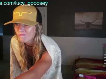 webcam girl lucy_gooosey live cam image #6333857