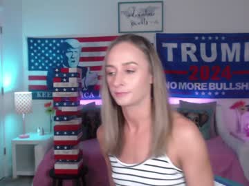 webcam girl holihurricane live cam image #10558432