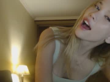 webcam girl bitter_moon live cam image #4341027