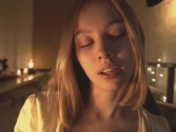 webcam girl bibi_it_is live cam image #3182091