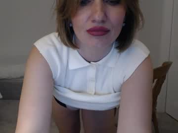 webcam girl mallinia live cam image #12099685
