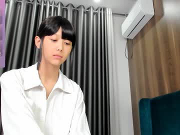 webcam girl little_yena live cam image #10351653