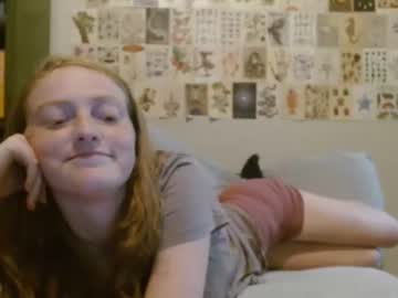 webcam girl roseburn live cam image #6791409
