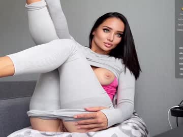 webcam girl tqla live cam image #10082652