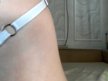webcam girl alisa_foxxx live cam image #3747938