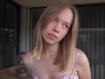 webcam girl bibi_it_is live cam image #4611262