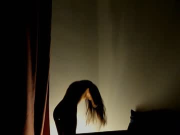 webcam girl emilybatee live cam image #5463038