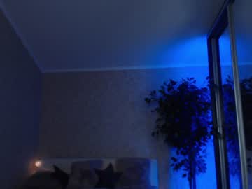 webcam girl shy_hott1e live cam image #237190