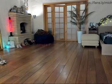 webcam girl michi_souffl live cam image #9217226