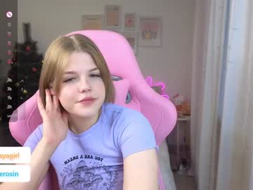webcam girl maya_blonde18 live cam image #11531774
