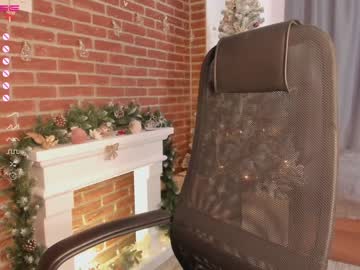 webcam girl yolandabertha live cam image #4575396