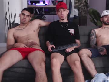 webcam man fratguysonline live cam image #3324098