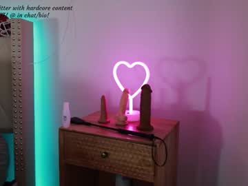 webcam couple ari_lovexo live cam image #9877761
