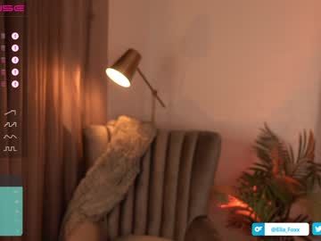webcam girl ella_foxx live cam image #2800744