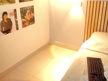 webcam girl little_effy18 live cam image #4732758