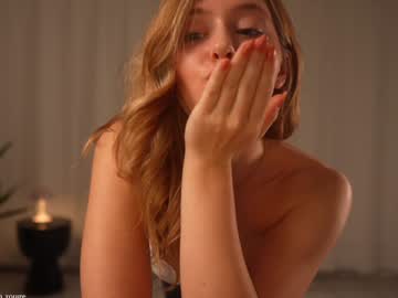 webcam girl alisonrouge live cam image #11689031