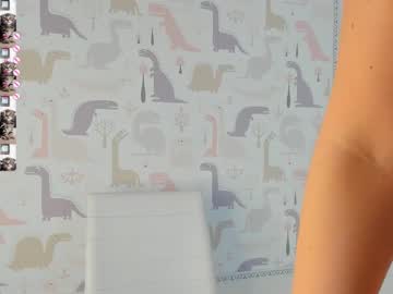 webcam girl molly__meow live cam image #8720015