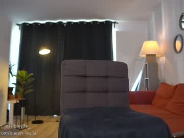 webcam girl queen_leylla live cam image #563832