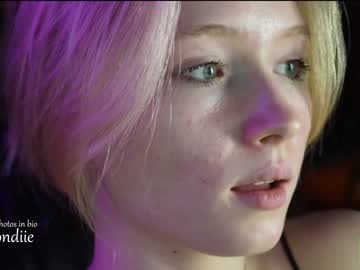 webcam girl bestblondiiecb live cam image #5195456