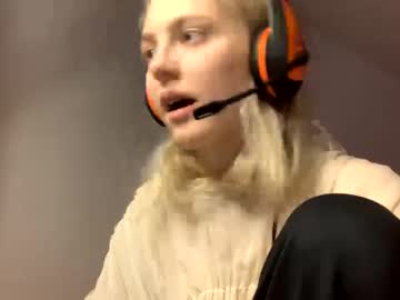 webcam girl holydori live cam image #1927735