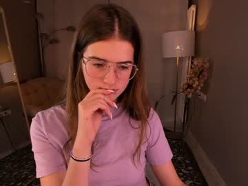 webcam girl zlata_luna live cam image #651965