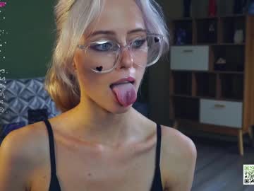 webcam girl audreycarvin live cam image #10043776