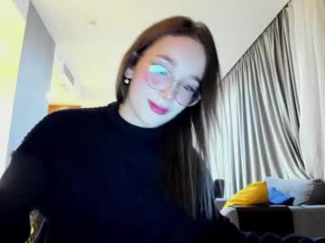 webcam girl ellie_leen live cam image #1593437