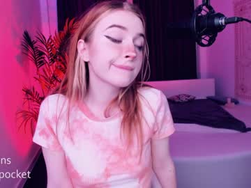webcam girl pocketrocket_ live cam image #1186383