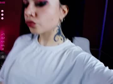 webcam girl lina_bitch live cam image #3049848