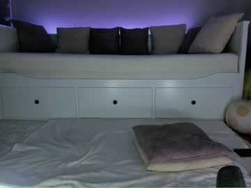 webcam girl roxy_blue_eyed_ live cam image #3569144