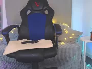 webcam girl loretta__roze live cam image #11795600