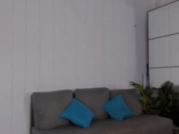 webcam girl emmi_rosee live cam image #9521401