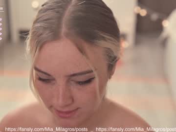 webcam girl mia_milagros live cam image #3559114