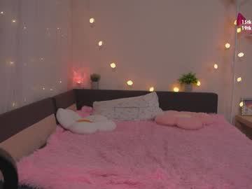 webcam girl tiny_miracle live cam image #10394145
