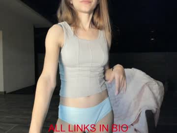 webcam girl zt0_ live cam image #10426214