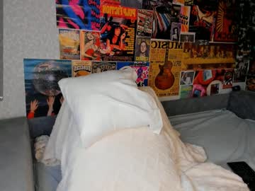 webcam girl flirtykitty_ live cam image #11880898
