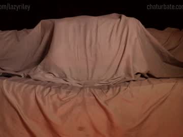 webcam man lazyriley live cam image #6651840