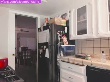 webcam girl alice_moonstone live cam image #1805406