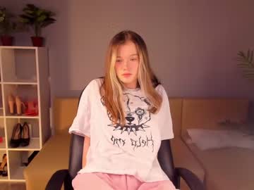 webcam girl lilith_lunar live cam image #5830900