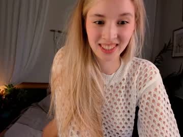webcam girl milablush live cam image #7198573