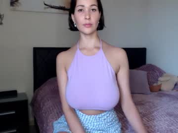 webcam girl hugetittiesgerda live cam image #3847401
