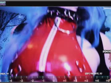 webcam girl those_darn_frigs live cam image #1088604