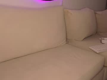 webcam girl lonelly_lolly98 live cam image #10779164