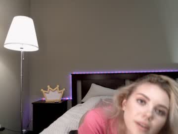 webcam girl amourvenenum live cam image #3165222