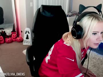 webcam girl oliviaowens live cam image #3855475