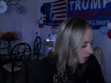 webcam girl holihurricane live cam image #10968456