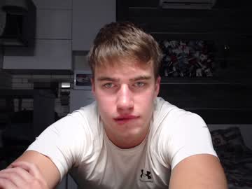 webcam man megamaxxxl live cam image #10810915